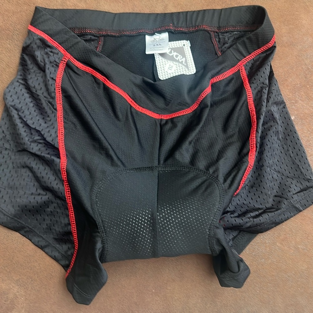 Top Quality Cycling Shorts Size 2XL Black/Red New With Tags